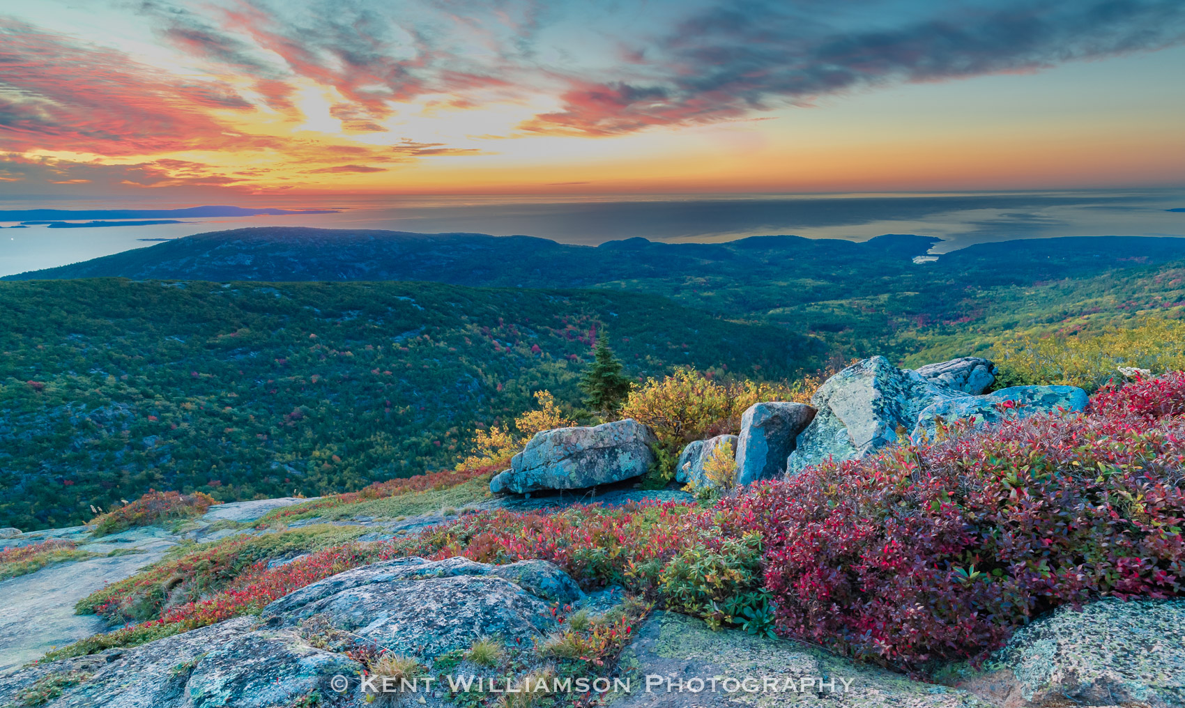 Cadillac Mountain in Fall Brilliant sunrise from Cadillac Mountain in Acadia National Park 2021